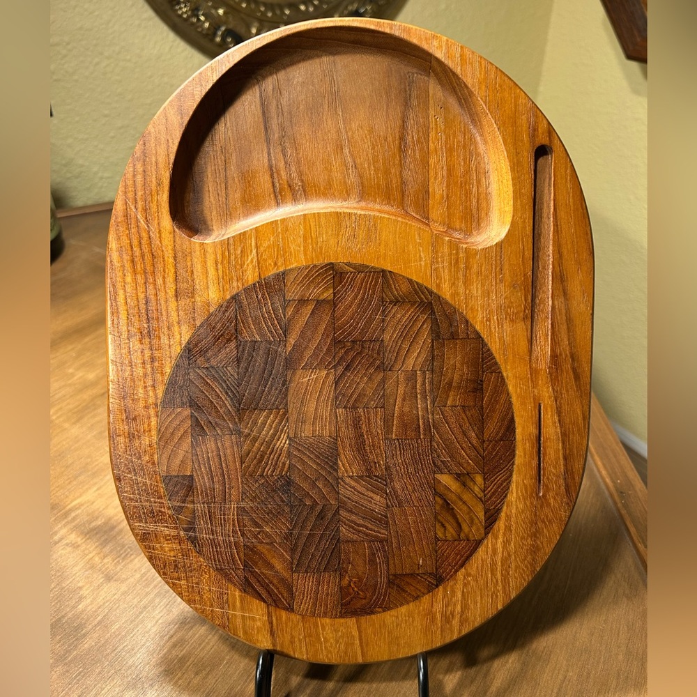Vintage Mid-Century Kalmar Designs 12x9" Oval Teak Wood Cheese Cutting Board